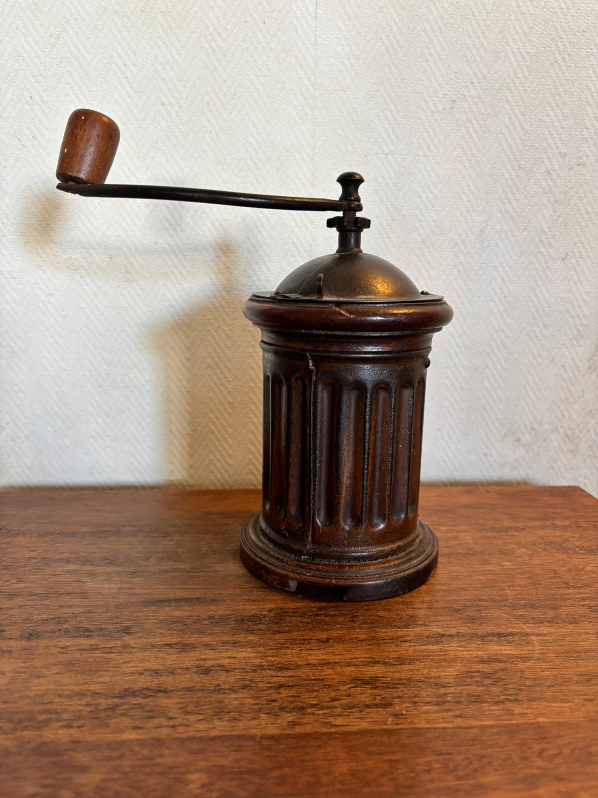 Moulin à café en fonte en bois ancien, Enlèvement