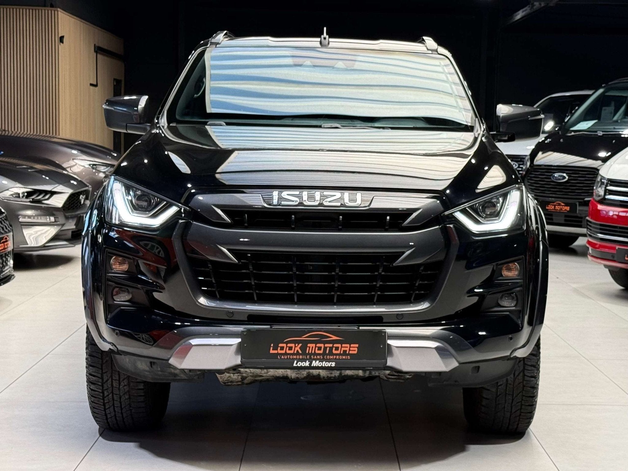 Isuzu D-max 1.9 Turbo D 4WD V-Cross 120KW BOITE AUTO UTILITA, Auto's, Automaat, 4 deurs, Gebruikt, 4 cilinders