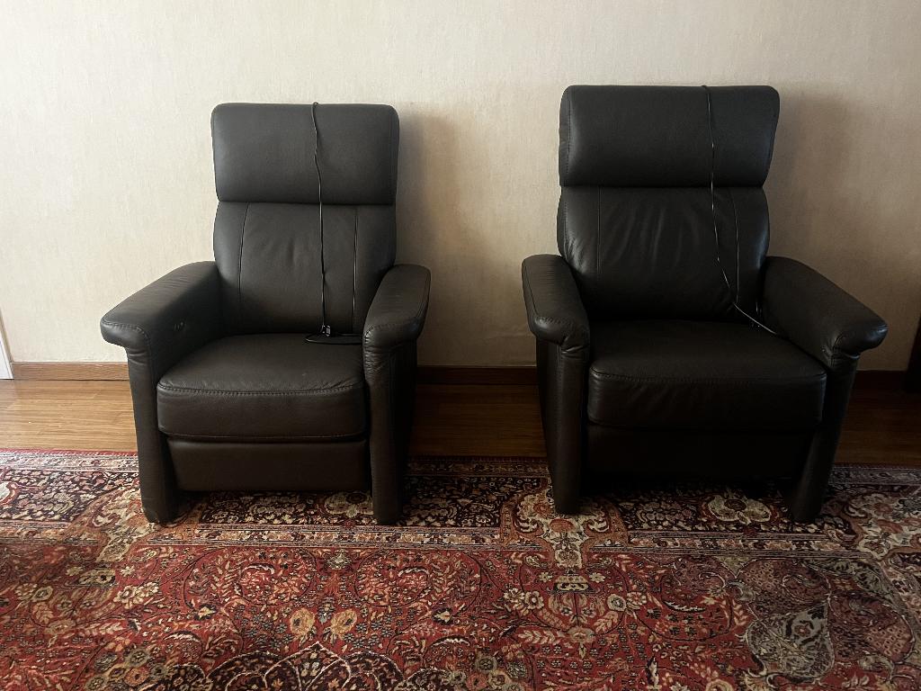 Relaxstoelen Volledig elektrisch met opstapfunctie, Enlèvement, Comme neuf, Cuir