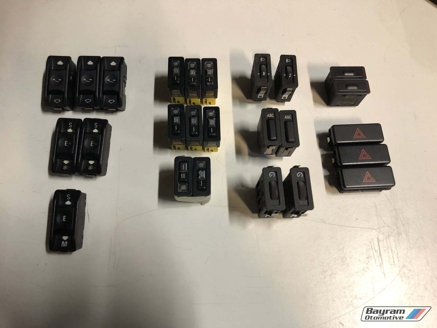 Bmw E36 diverse schakelaar stoelverwarming automaat 3-serie, Auto-onderdelen, Gebruikt, -, -, Ophalen of Verzenden