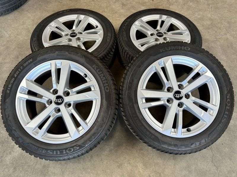 17 inch originele velgen + vierseizoenenbanden Audi Q2  215, Auto-onderdelen, -, -, Banden en Velgen, 17 inch