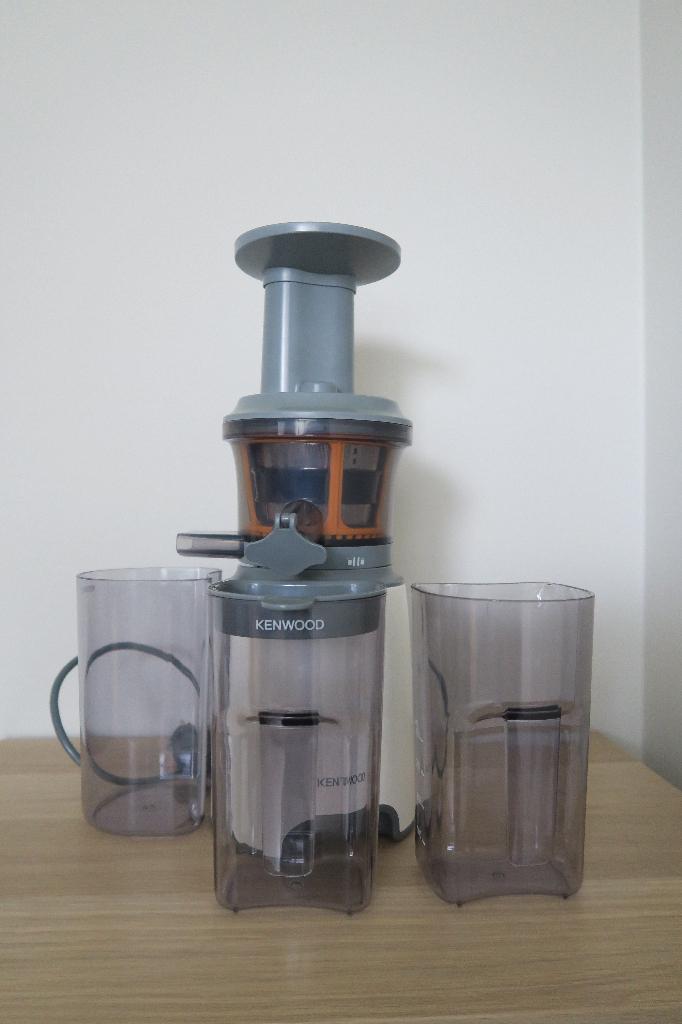 Kenwood juicer JMP60, Elektronische apparatuur, Juicers, Zo goed als nieuw, Slowjuicer, Elektrisch, Ophalen of Verzenden