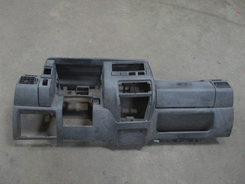 DASHBOARD Volkswagen Polo II Coupé (86) (867-857-075-b), Auto-onderdelen, Gebruikt, Volkswagen, Volkswagen AG, Kundenbetreuung@volkswagen.de