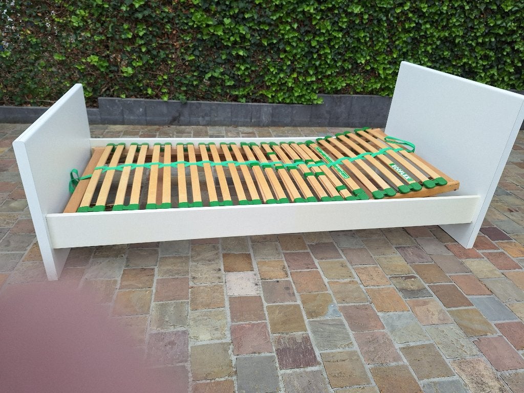 Bed, Ophalen, 90 cm, Eenpersoons, Zo goed als nieuw