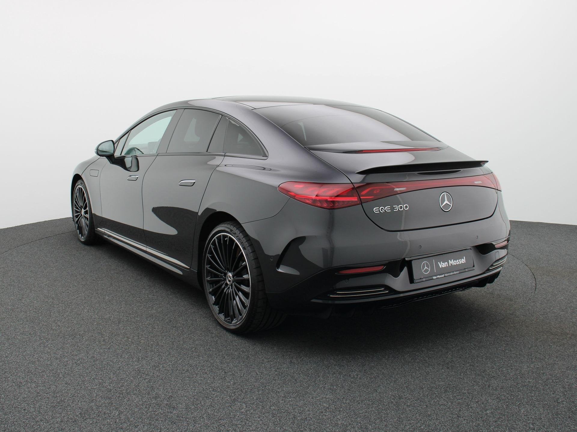 Mercedes-Benz EQE 300 AMG Line + AIRMATIC + LEDER + PANORAMI, Auto's, Mercedes-Benz, Automaat, Gebruikt, 626 km, https://public.car-pass.be/vhr/c7558dfa-fde7-4ba2-80a0-e0c7bf1fbaa3