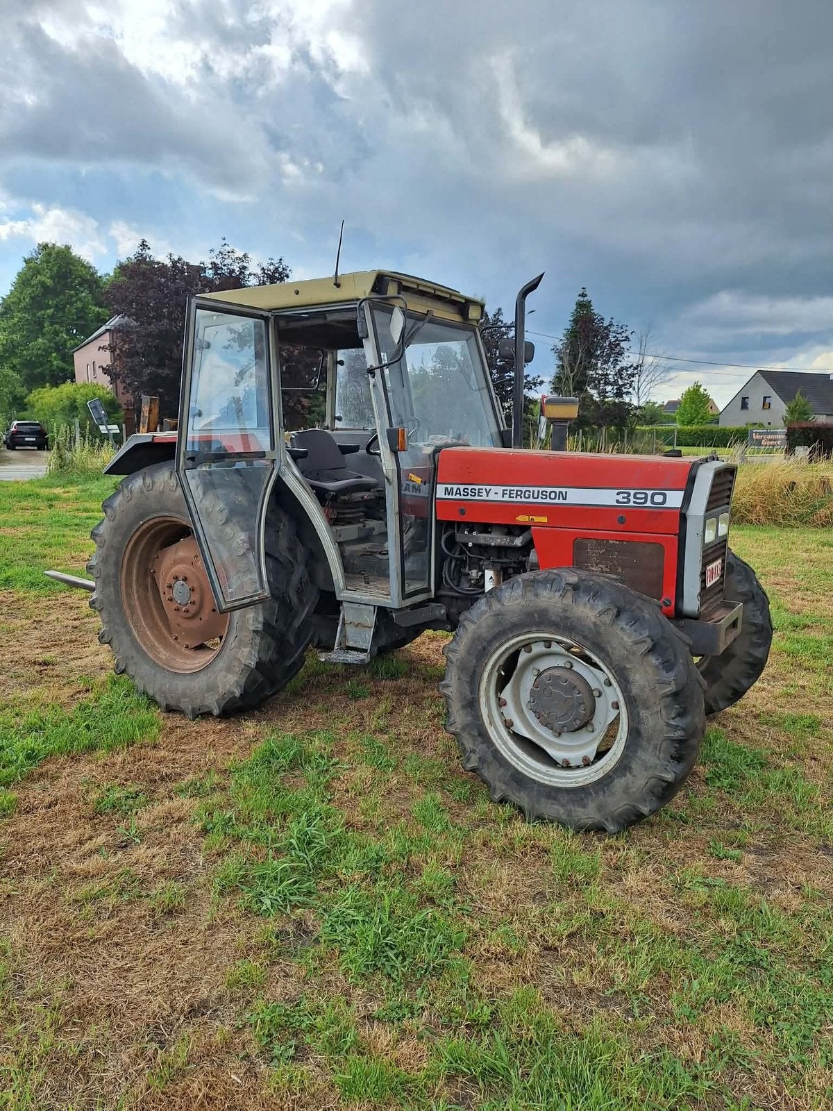 Traktor Massey Ferguson 390, Zakelijke goederen, Landbouw | Tractoren, Ophalen, Massey Ferguson