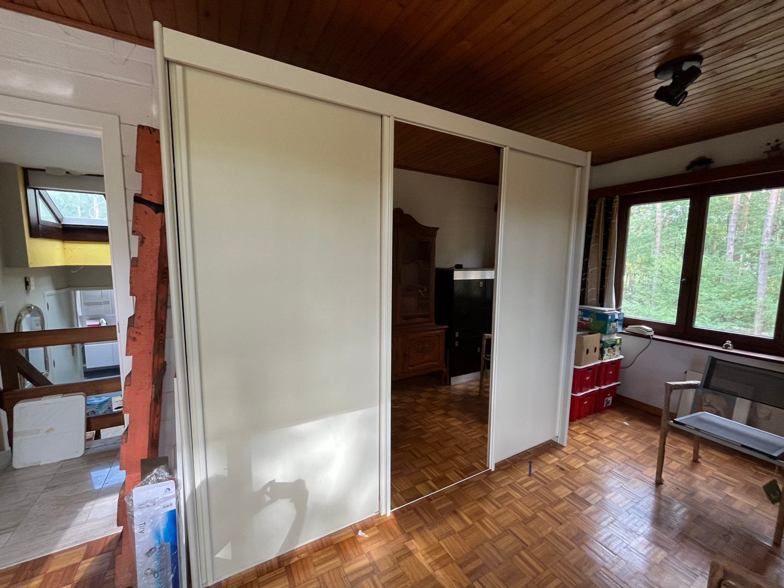 Grote Witte Kledingkast met Schuifdeuren & Spiegel 250x220cm, Ophalen, Met deur(en), Gebruikt, 200 cm of meer