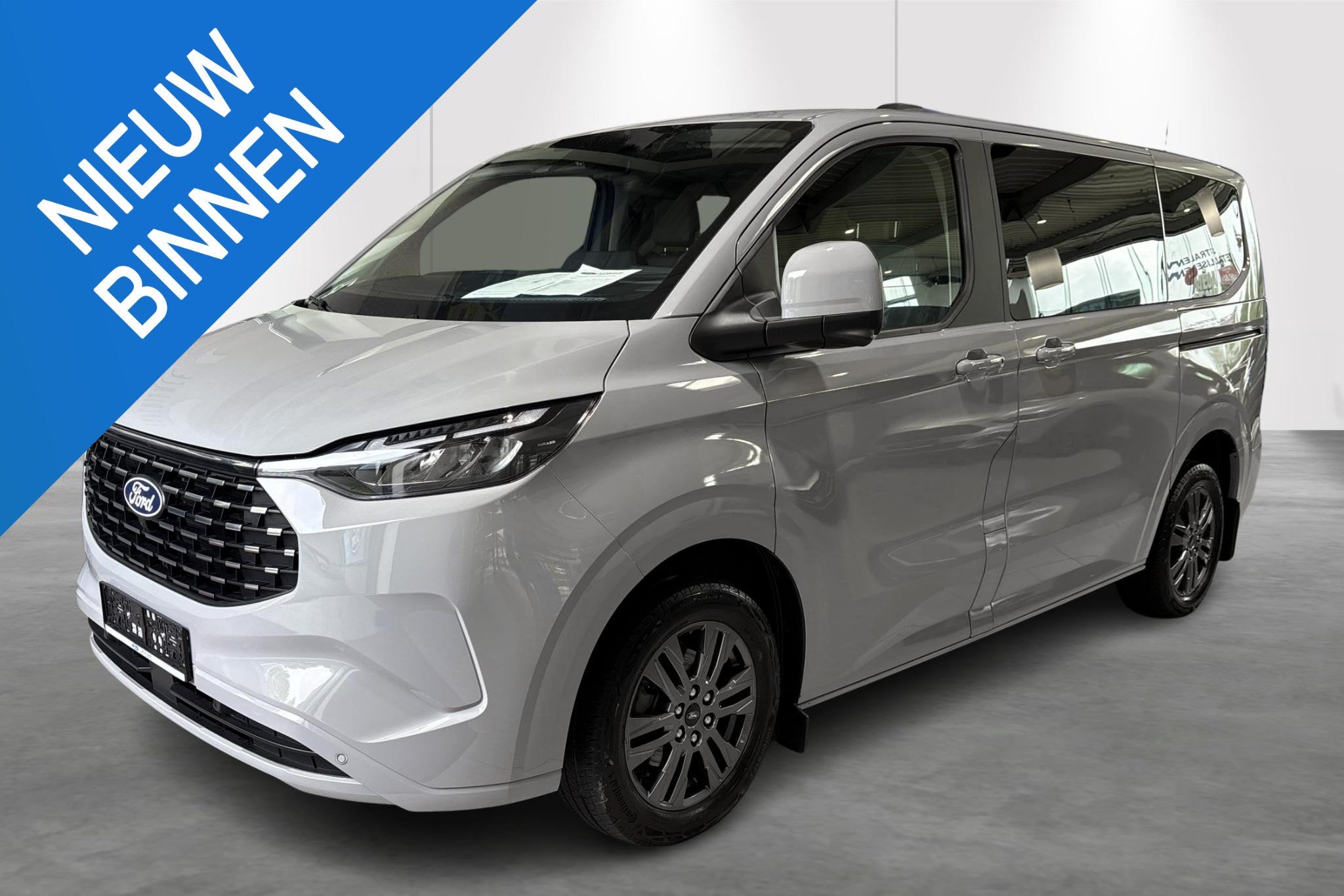 Ford Tourneo Custom 340L 2,5DT 232Pk/ 171Kw Titanium X, Auto's, Gebruikt, Overige modellen, 4 cilinders, 2500 kg