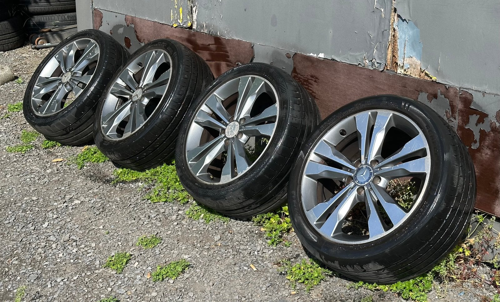 Mercedes velgen en banden 18 inch, Auto-onderdelen, Banden en Velgen, Band(en), Zomerbanden, 18 inch, 245 mm, Personenwagen, Gebruikt