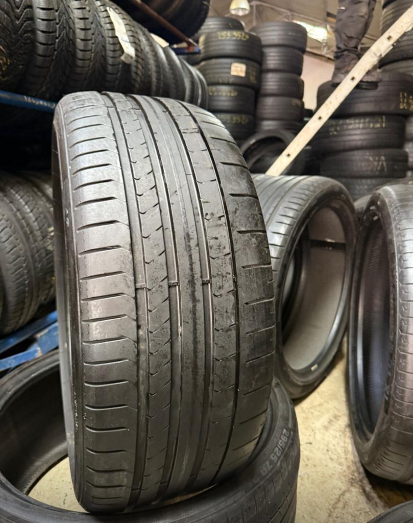 255/35/21 Pirelli avec montage et équilibrage, Enlèvement