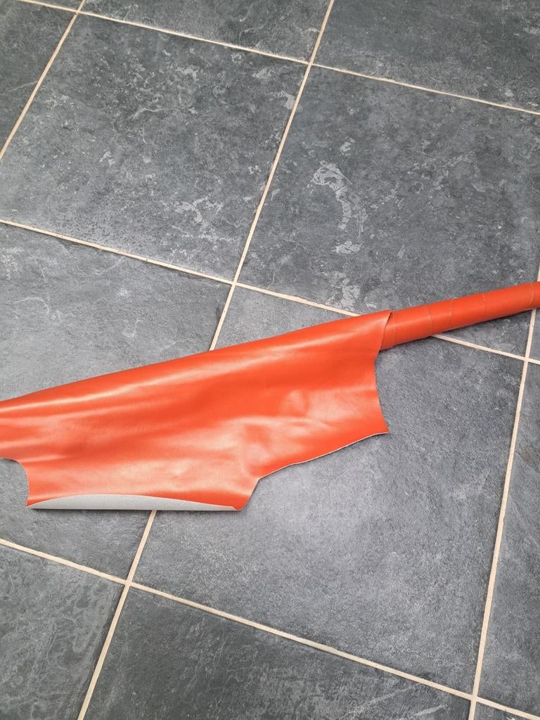 1.4 vierkante meter oranje skai leder. Lot 01, Ophalen of Verzenden, Oranje