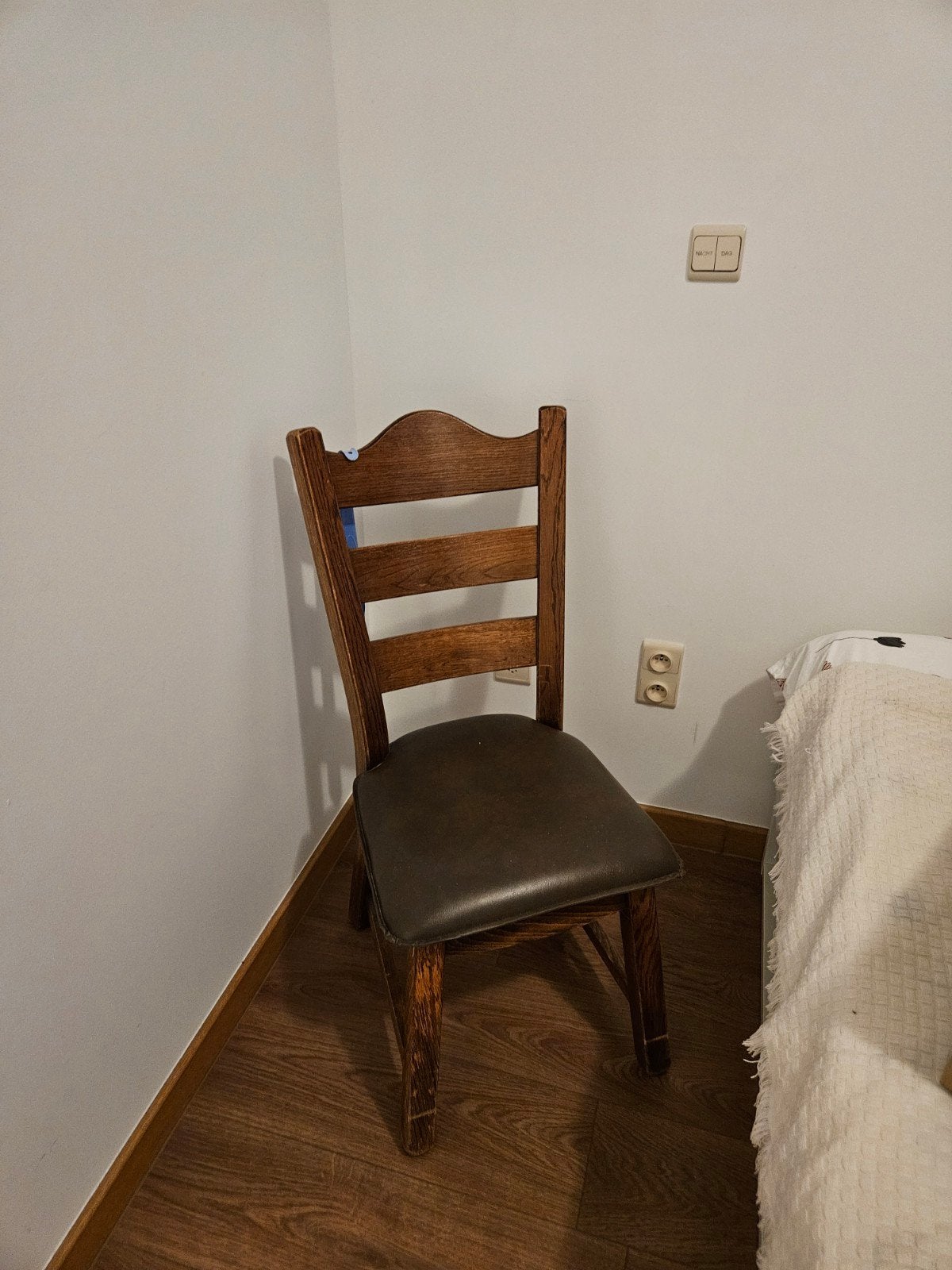 Grote houten stoel, Antiek en Kunst, Ophalen