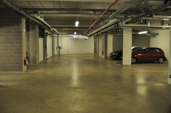 Autostaanplaats te huur vlak bij station Leuven, Louvain
