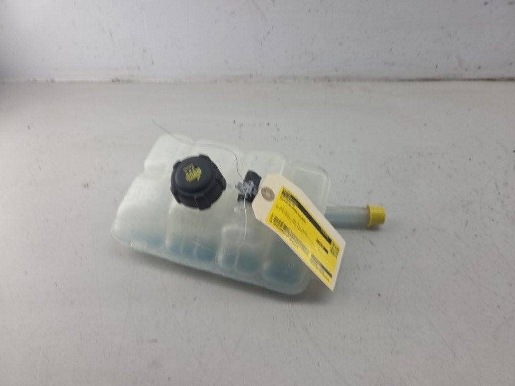 VASE D'EXPANSION Citan (420.6) (|217104048R|217102781R|), Mercedes-Benz, Utilisé, Dialog.mb@mercedes-benz.com, Mercedes-Benz AG