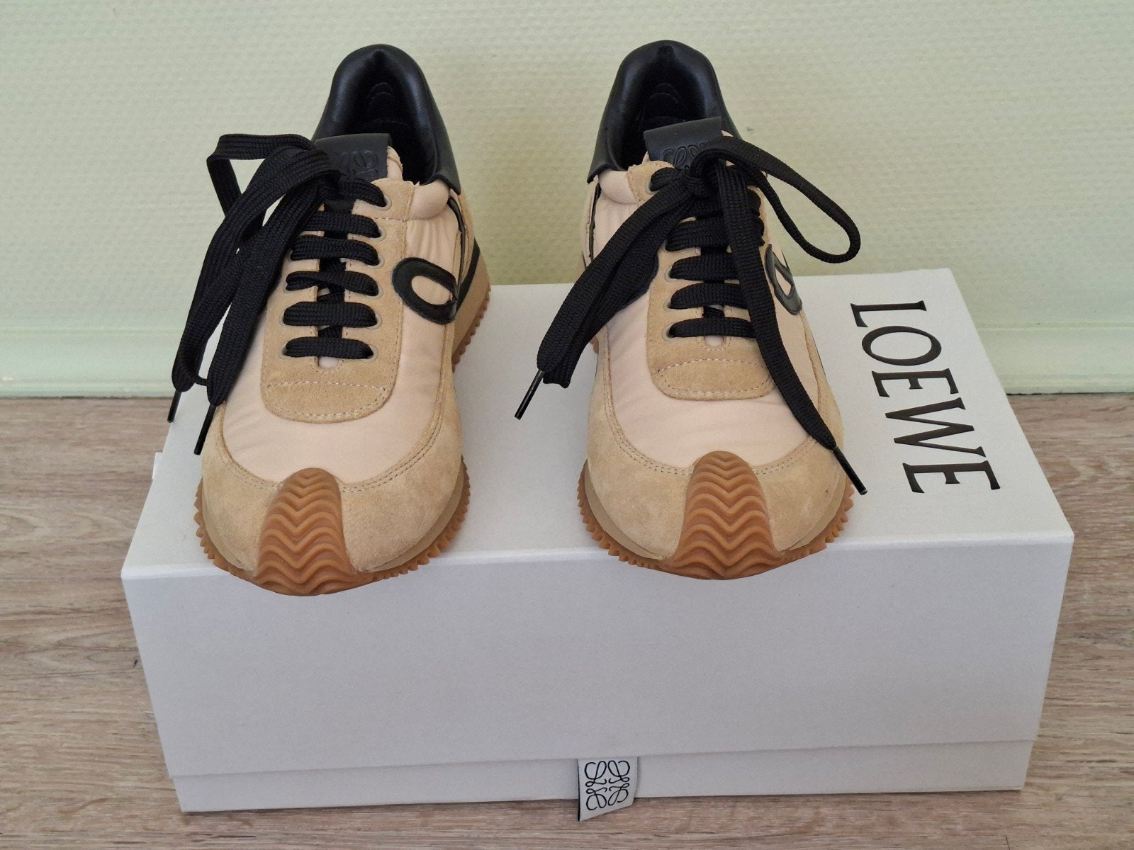 LOEWE.    (NEW 700€!!), Ophalen of Verzenden, Sneakers
