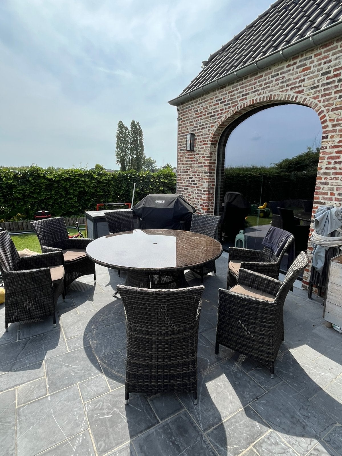 Ronde buitentafel met glazen blad, Tuin en Terras, Tuinsets en Loungesets, Ophalen, Gebruikt, Tuinset