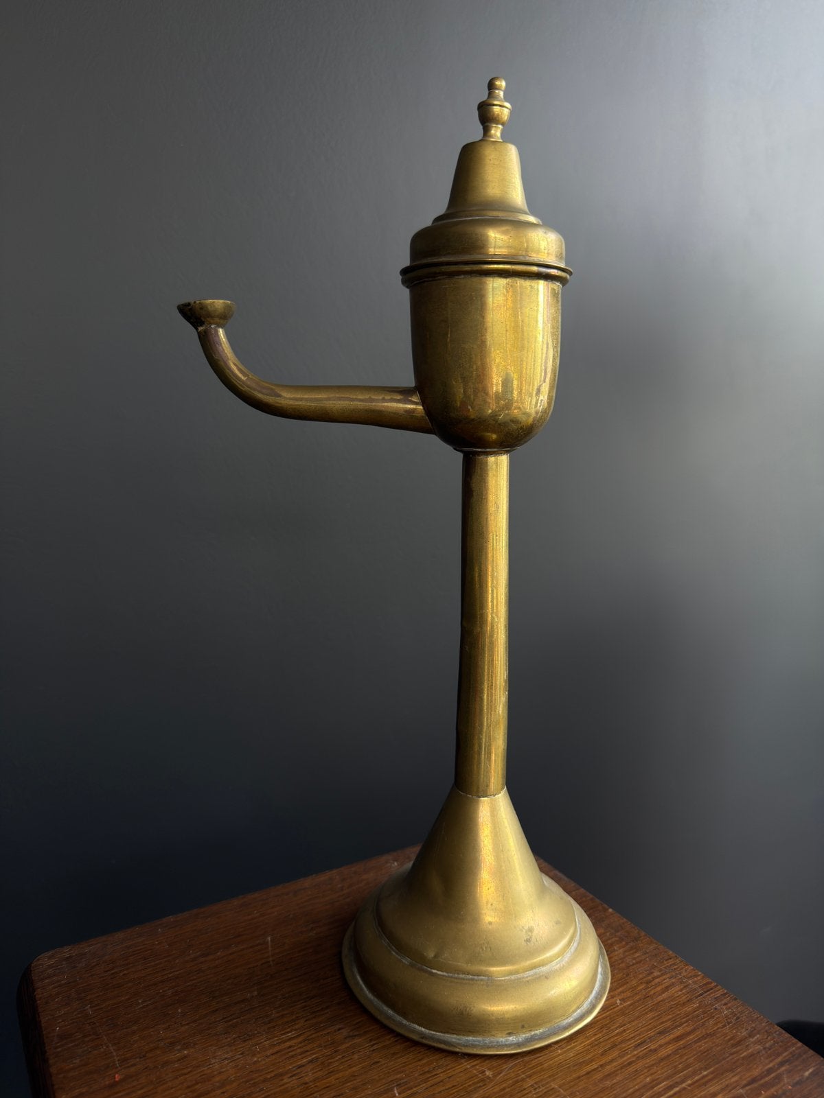 Oude messing olielamp op voet – decoratief antiek, Antiek en Kunst, Ophalen of Verzenden