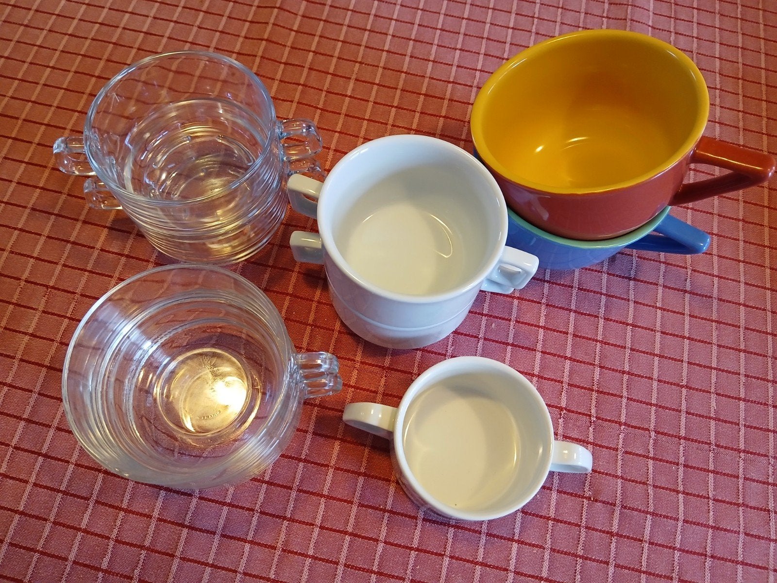 Lot van verschillende soeptassen zowel met 1als 2 oren, Ophalen of Verzenden