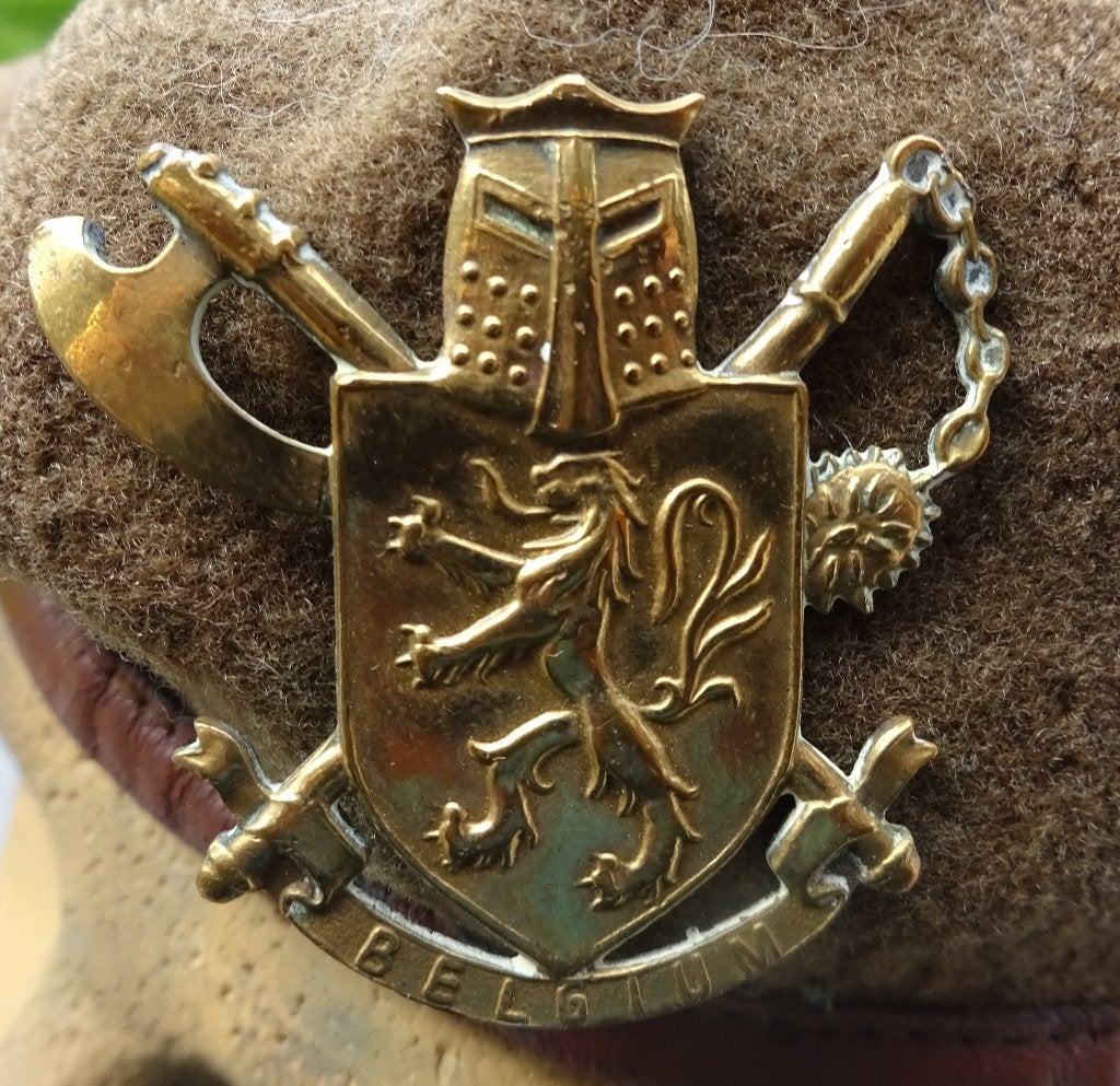 BELGIQUE: ARMEE BELGE - BERET AVEC INSIGNE, Envoi, Armée de terre, Casque ou Béret