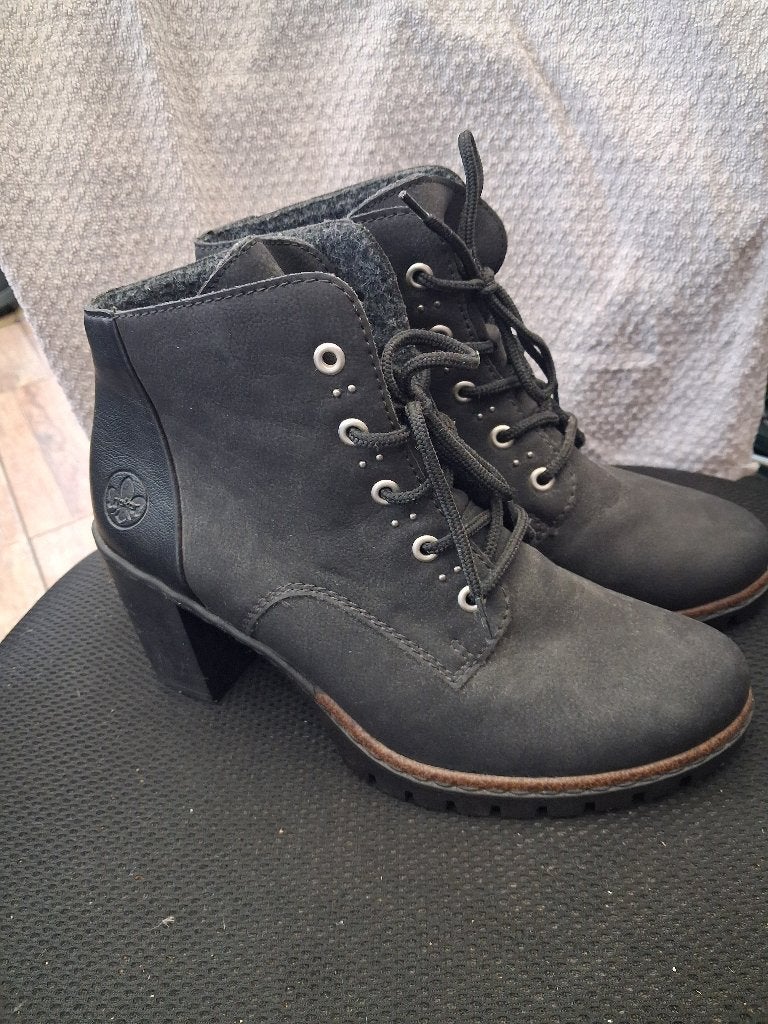 Bottines noires à lacets taille 40, Rieker, Vêtements | Femmes, RIEKER, Enlèvement, Boots et Botinnes, Porté