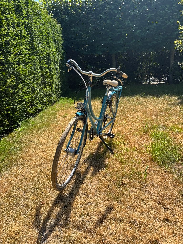 Mooie lichtblauwe stadsfiets – lage instap – rijklaar, Ophalen, Gebruikt, Batavus, Versnellingen