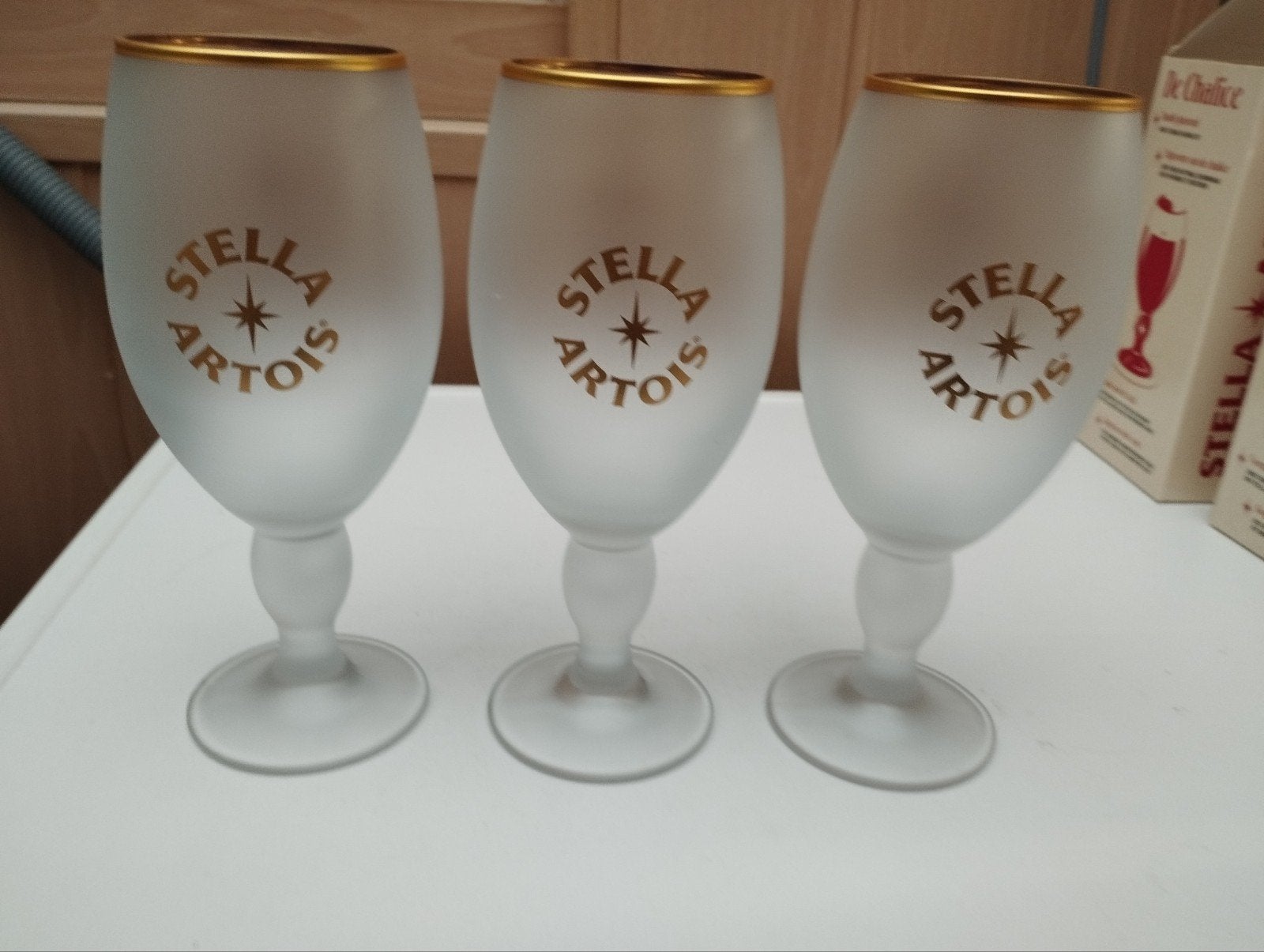 3 van de laatste bierglazen merk Stella Artois, Verzamelen, Ophalen