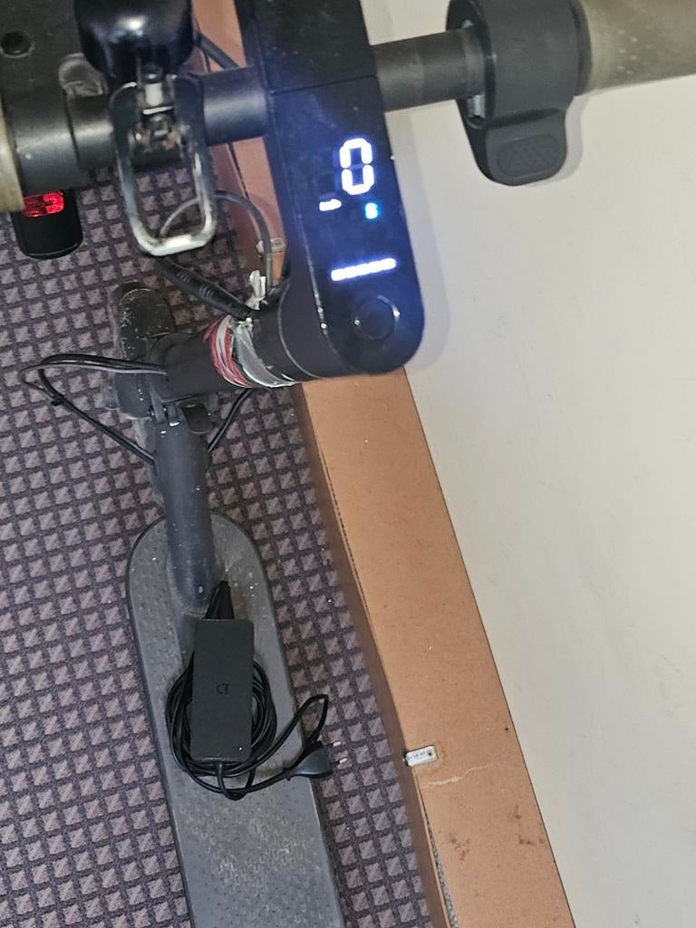Trottinette électrique xiaomi débridé max. 30km/h autonomie, Enlèvement, Utilisé, Step électrique (E-scooter), Xiaomi