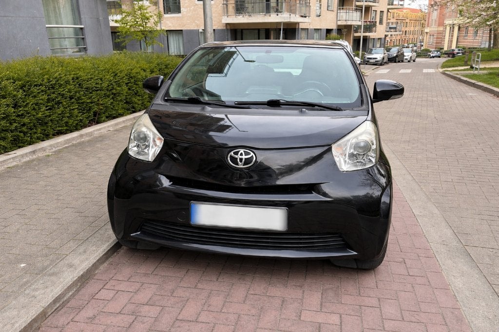 Toyota iQ 1.0 VVT-i – 2010 – seulement 53.000 km, Auto's, Toyota, IQ, Zwart, Bruin, Handgeschakeld