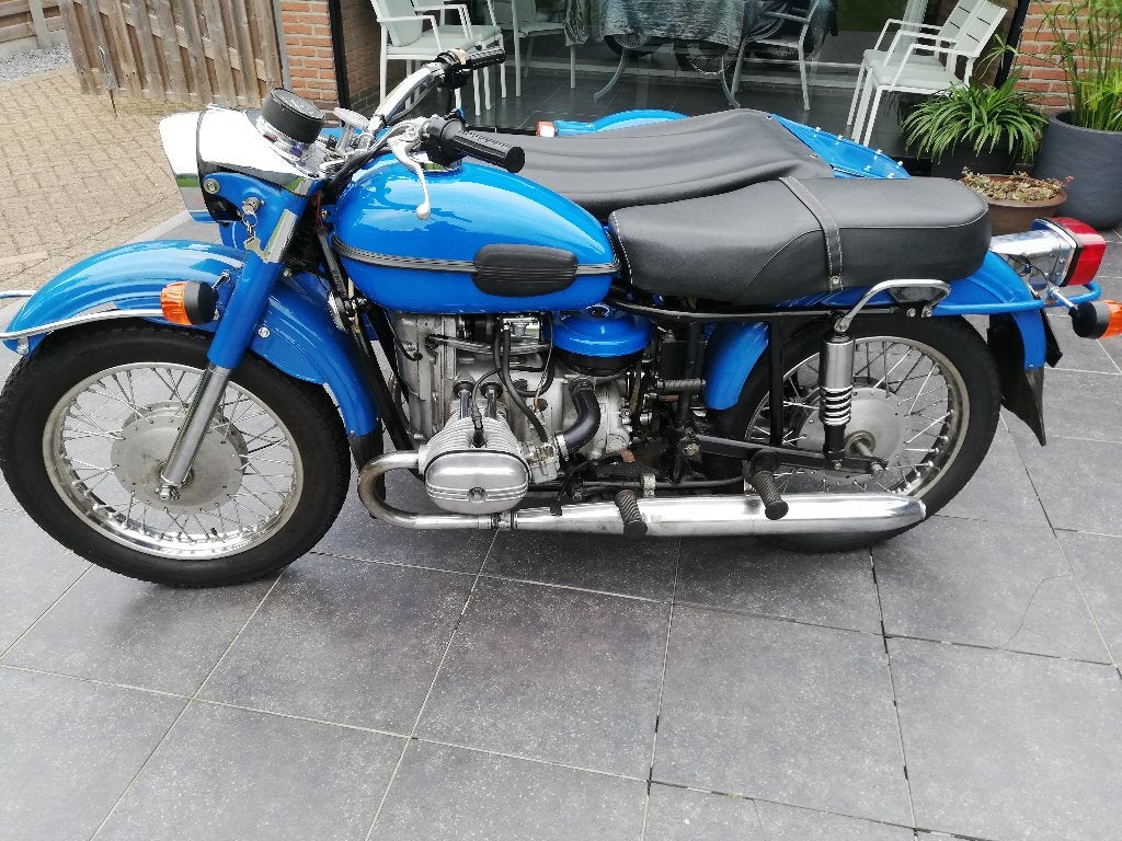 Oural/Dnepr avec side-car freiné, Occasion, 2 cylindres, 650 cm³, 12 à 35 kW