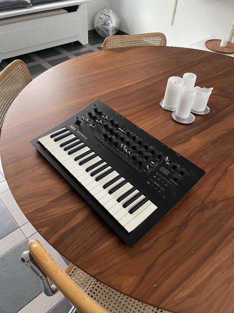 Synthesizers, Ophalen, Zo goed als nieuw, Overige aantallen, Korg