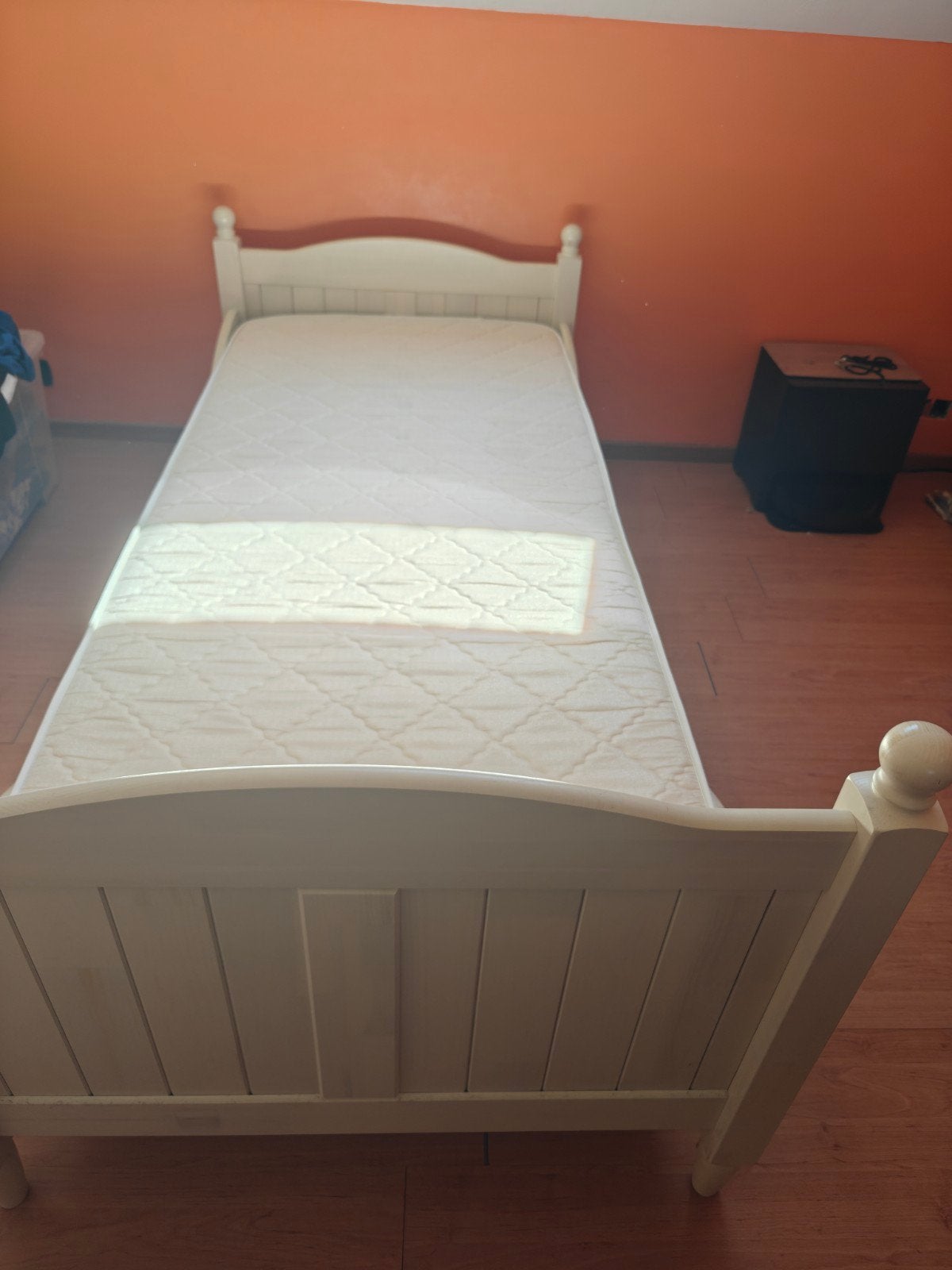 eenpersoonsbed met lattenbodem en matras., Ophalen, Gebruikt, Eenpersoons, Beige