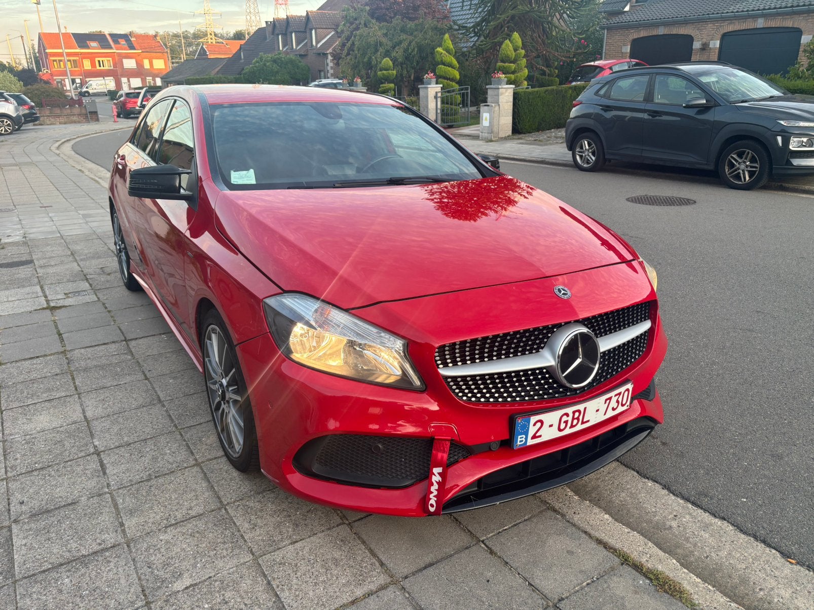 Mercedes a180 pack amg 200000km 06/2014, Autos, Particulier, Essence, Achat