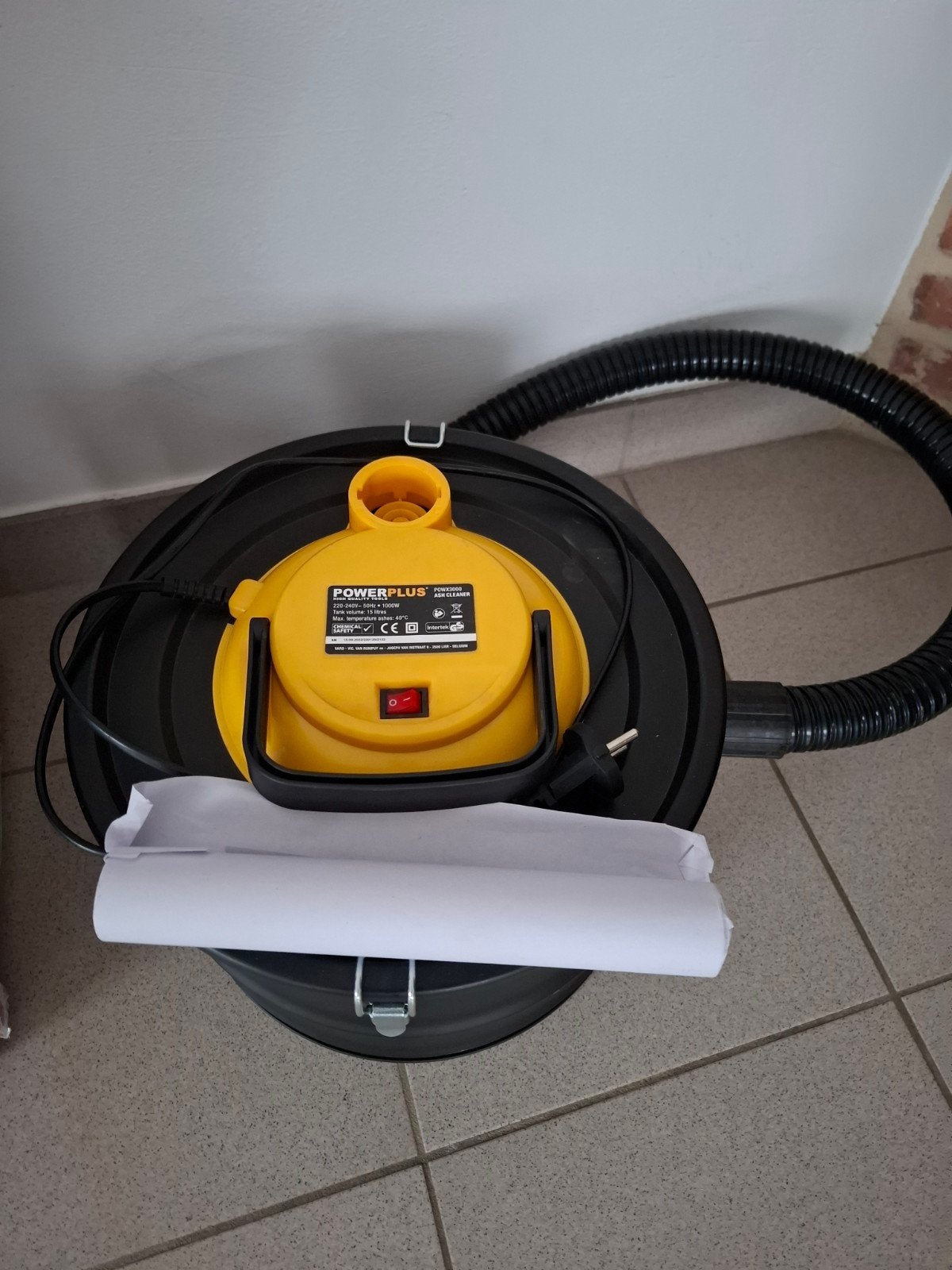 Asstofzuiger, Elektronische apparatuur, Ophalen