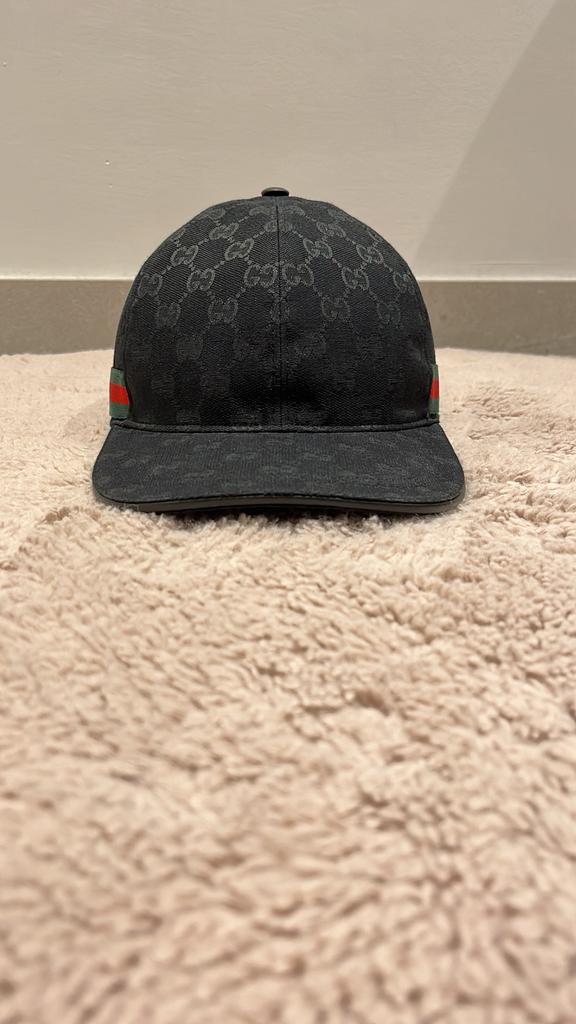 Bonnet Gucci, Enlèvement, Casquette