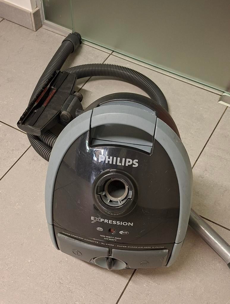 Philips Expression, Enlèvement