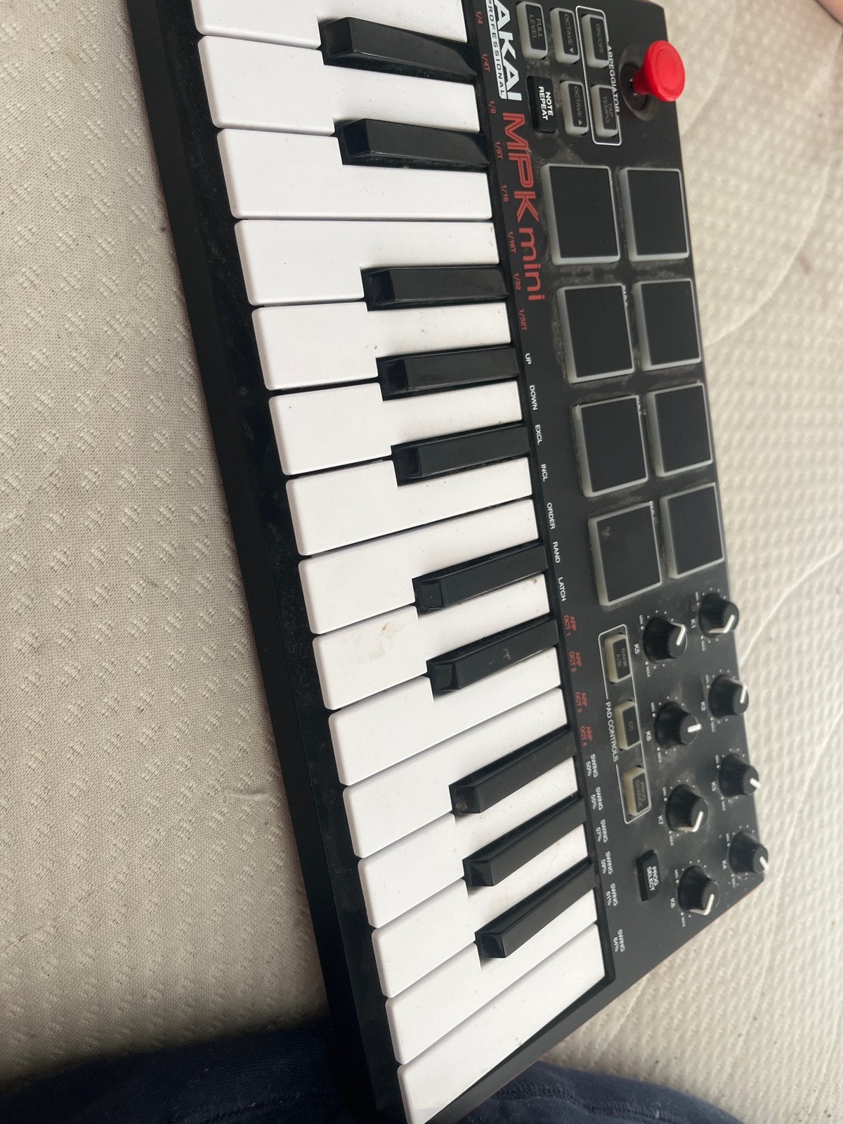 Akai Professional MPK Mini MK2 – Midi Keyboard (Zgan, Ophalen, Zo goed als nieuw