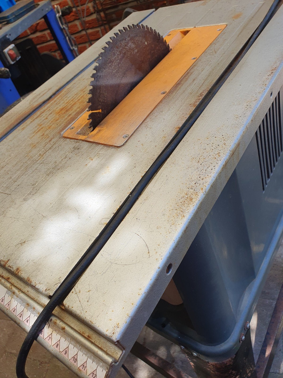 Zaagmachine . nog in orde. gebruikt,, Ophalen