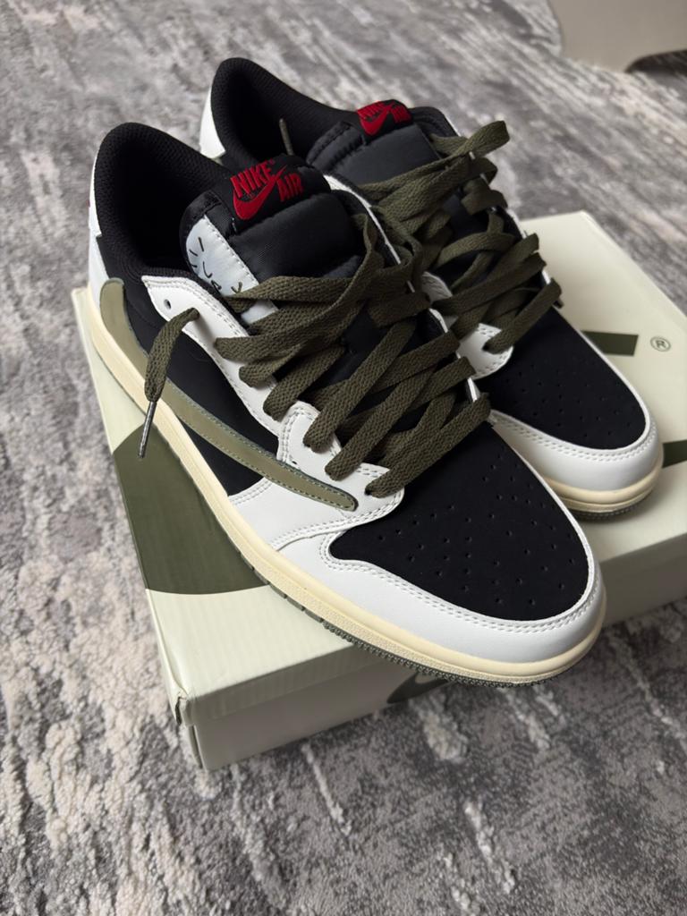 Travis scotts, Ophalen, Wit, Zo goed als nieuw, Sneakers