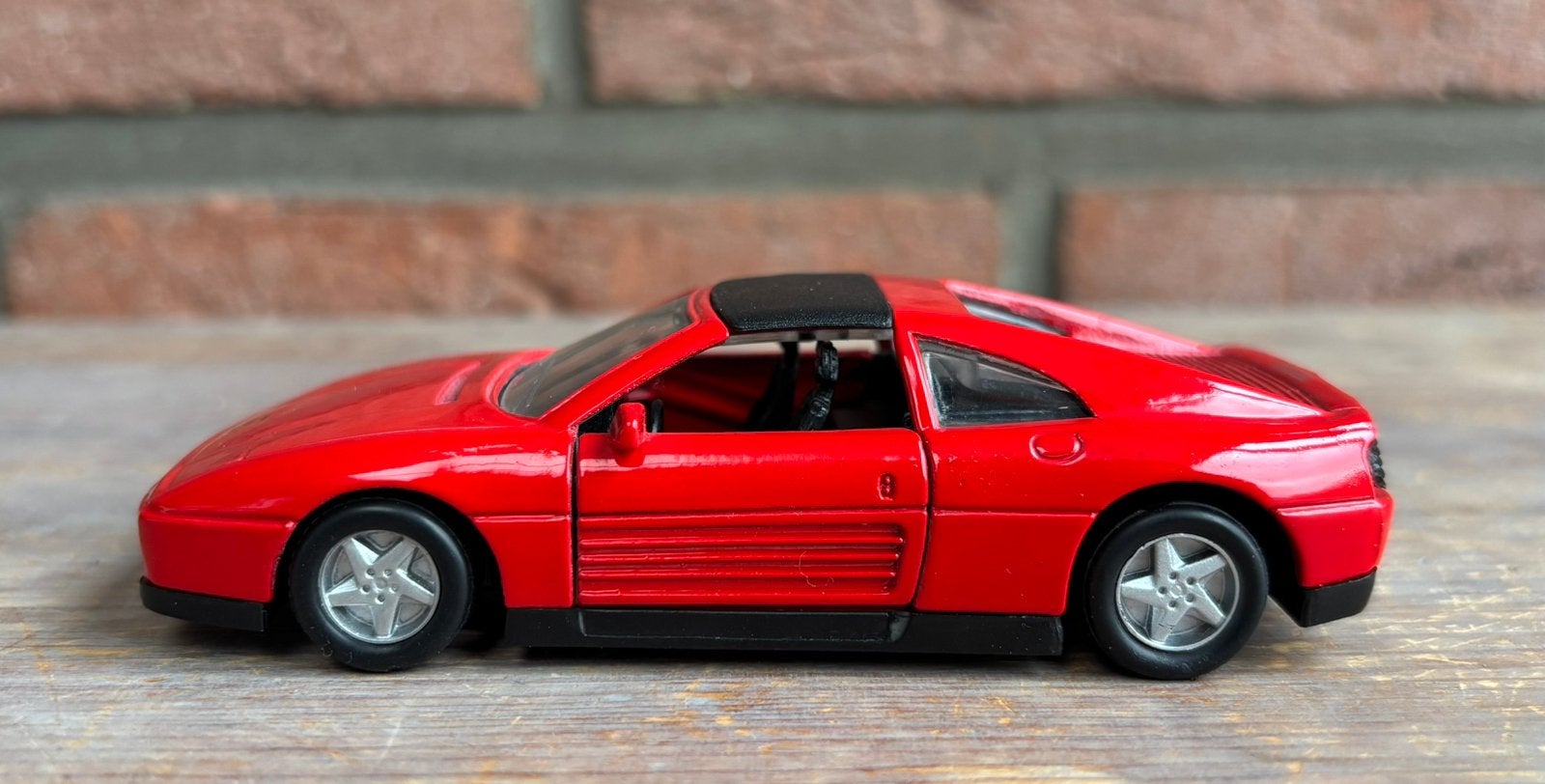 Maisto Shell Ferrari 348 TS - rood - schaal 1:38, Hobby en Vrije tijd, Ophalen of Verzenden, Zo goed als nieuw, Auto