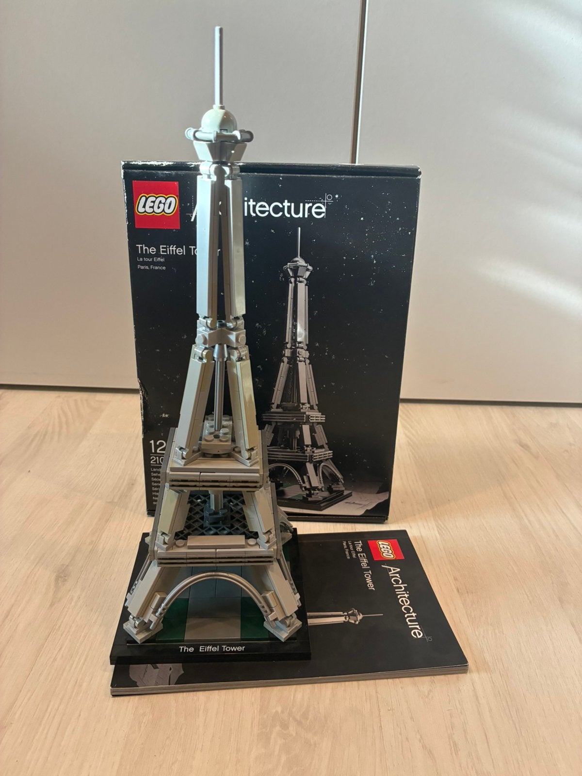 Lego Architecture eiffeltoren 21019, Hobby en Vrije tijd, Modelbouw | Overige, Ophalen, Zo goed als nieuw