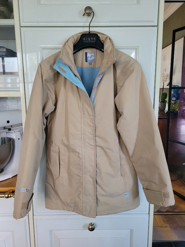 beige jas Billabong, Beige, Billabong, Ophalen of Verzenden, Zo goed als nieuw