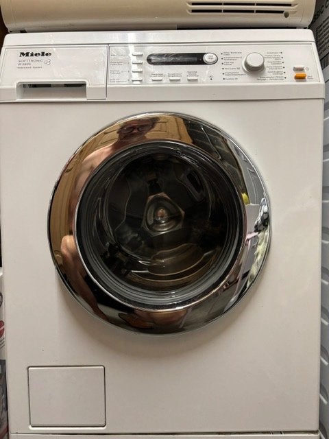 Machine à laver Miele, Electroménager, Lave-linge, 1200 à 1600 tours, Classe énergétique A ou plus économe, 85 à 90 cm, 4 à 6 kg
