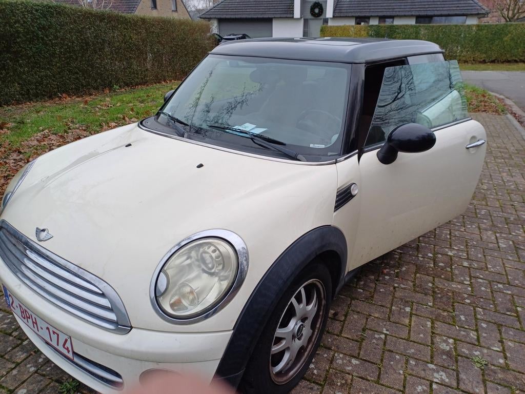 Beau mini clubman 1.6 diesel avec diverses options, Autos, Boîte manuelle, Autres couleurs, 5 portes, Particulier