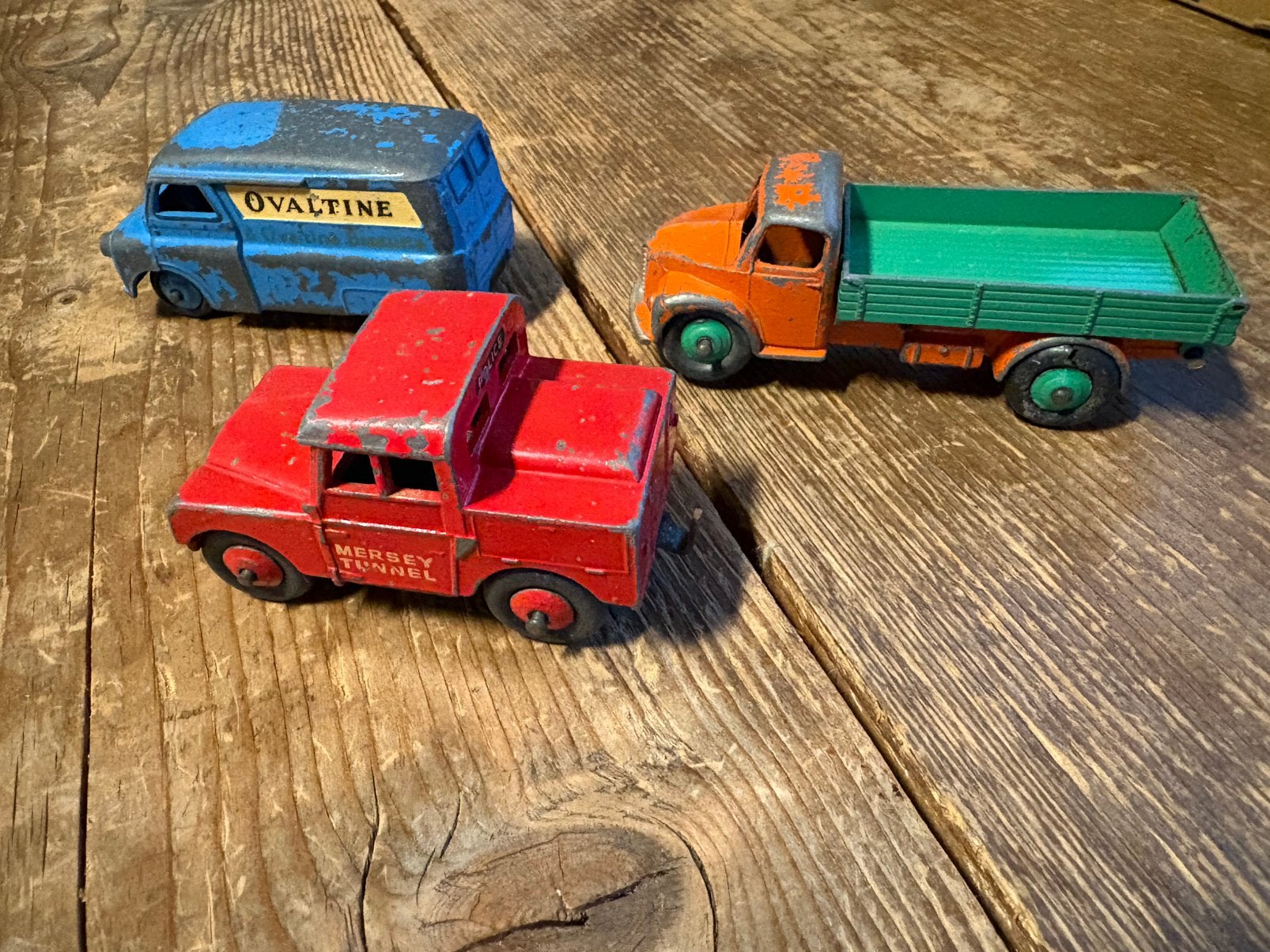 DINKY TOYS LOT DE 3 CAMIONS (POMPIERS-TRANSPORT), Enlèvement ou Envoi, Utilisé