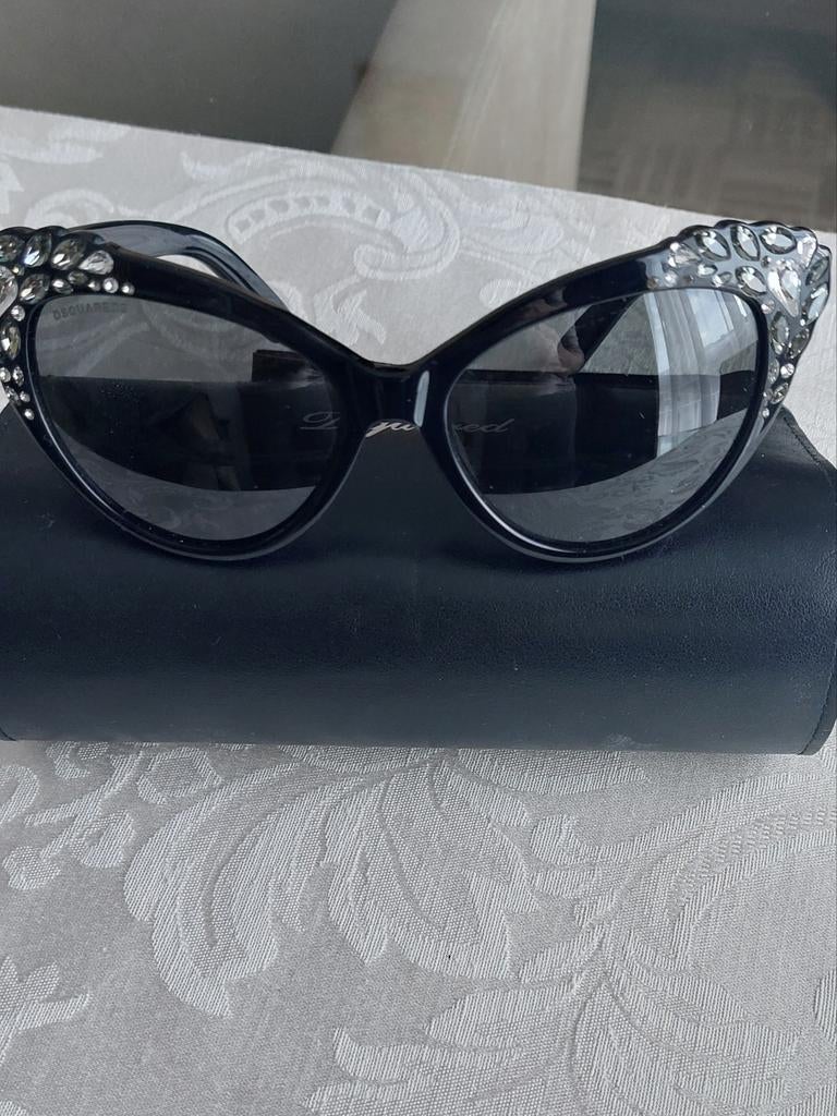 Zonnebril Dsquared ,zgan, Ophalen, Zonnebril