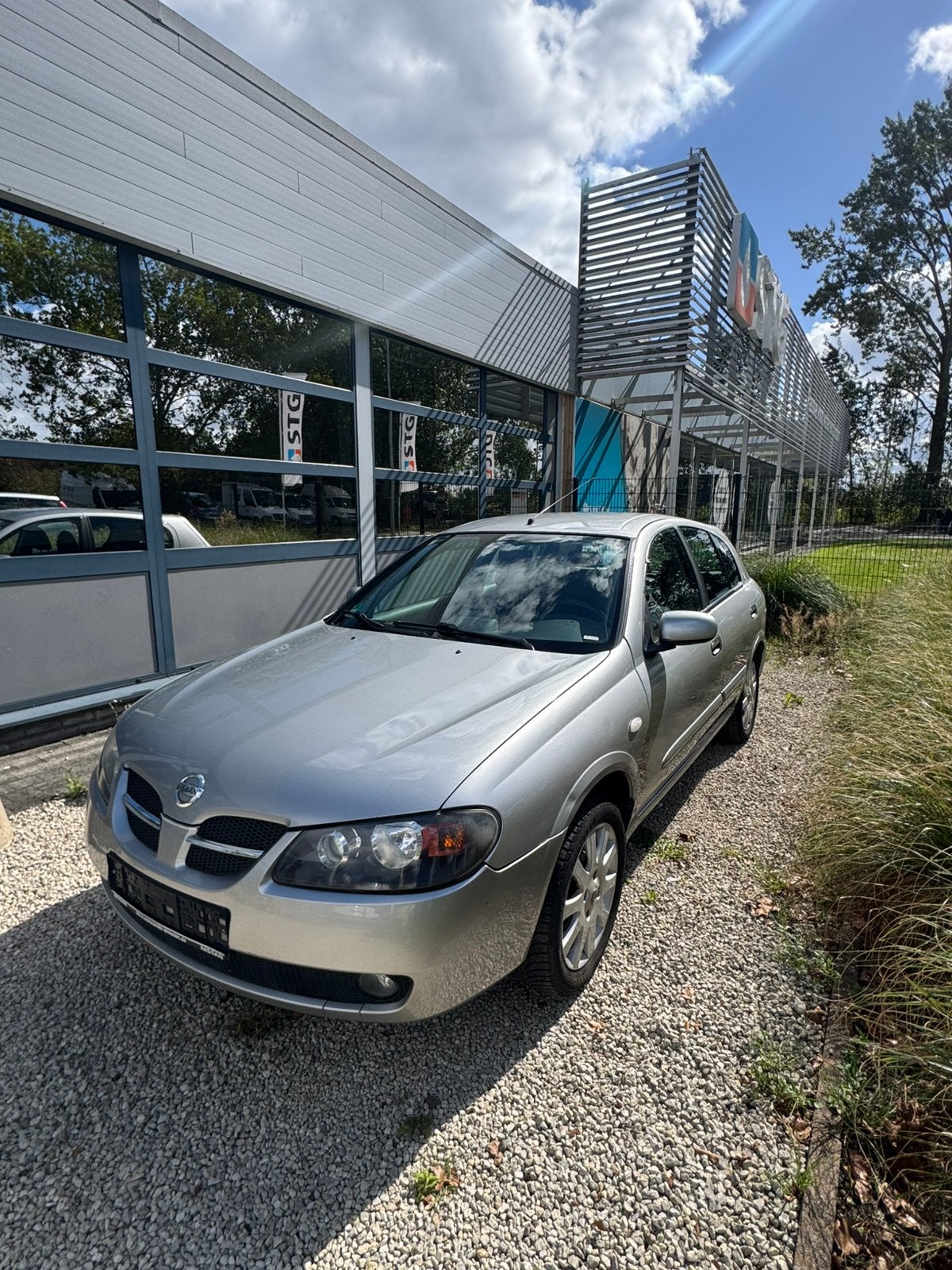 Nissan almera benzine met keuring verkoop garantie, Autos, Nissan, Almera, Argent ou Gris, Achat, 50 kW