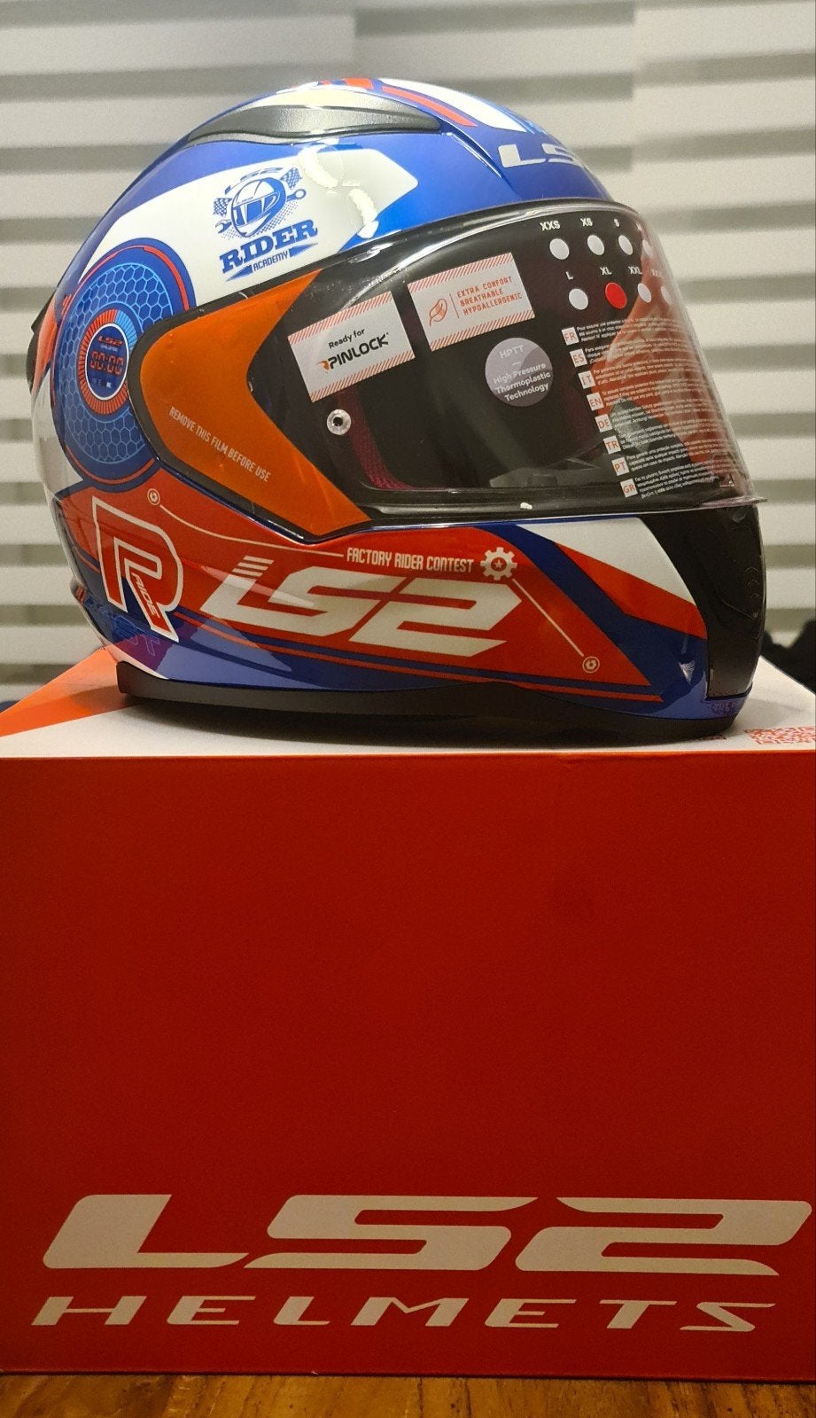 splinternieuwe helm LS2 maat xl
99€
Online= beschikbaar, Ophalen