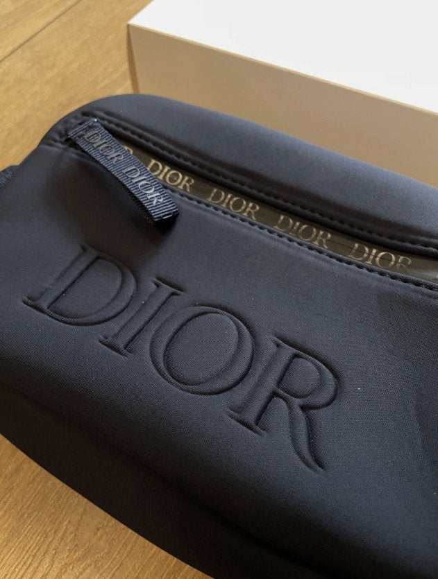 Toilettas voor heren van Dior - Nieuw met doos, Handtassen en Accessoires, Toilettassen, Ophalen of Verzenden, Nieuw, Blauw, Heer