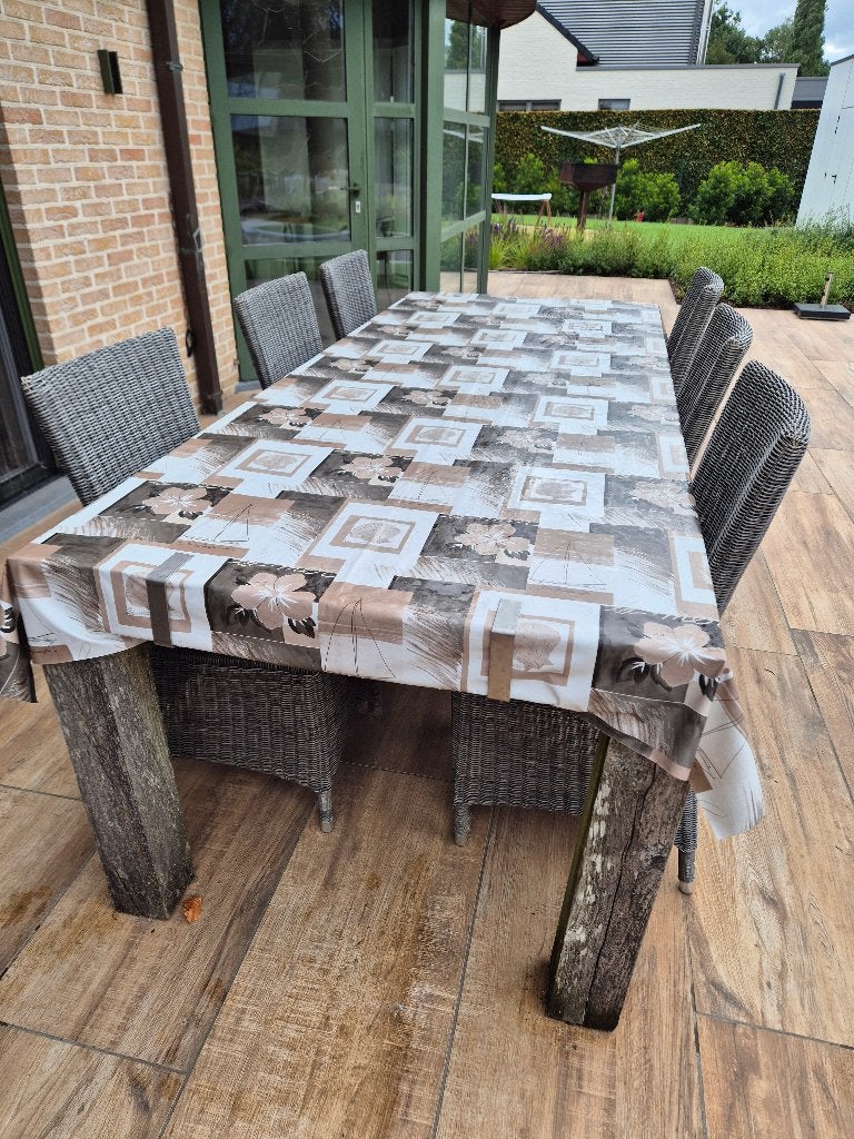 Grande table (1 m x 2,5 m) avec 8 chaises + coussins + nappe, Jardin & Terrasse, Ensembles de jardin, Chaise, Salons de jardin