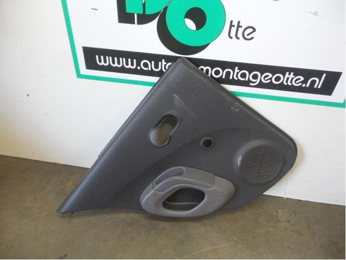 Revêtement portière 4portes arrière gauche d'un Nissan Mi, -, 3 mois de garantie, Utilisé, -